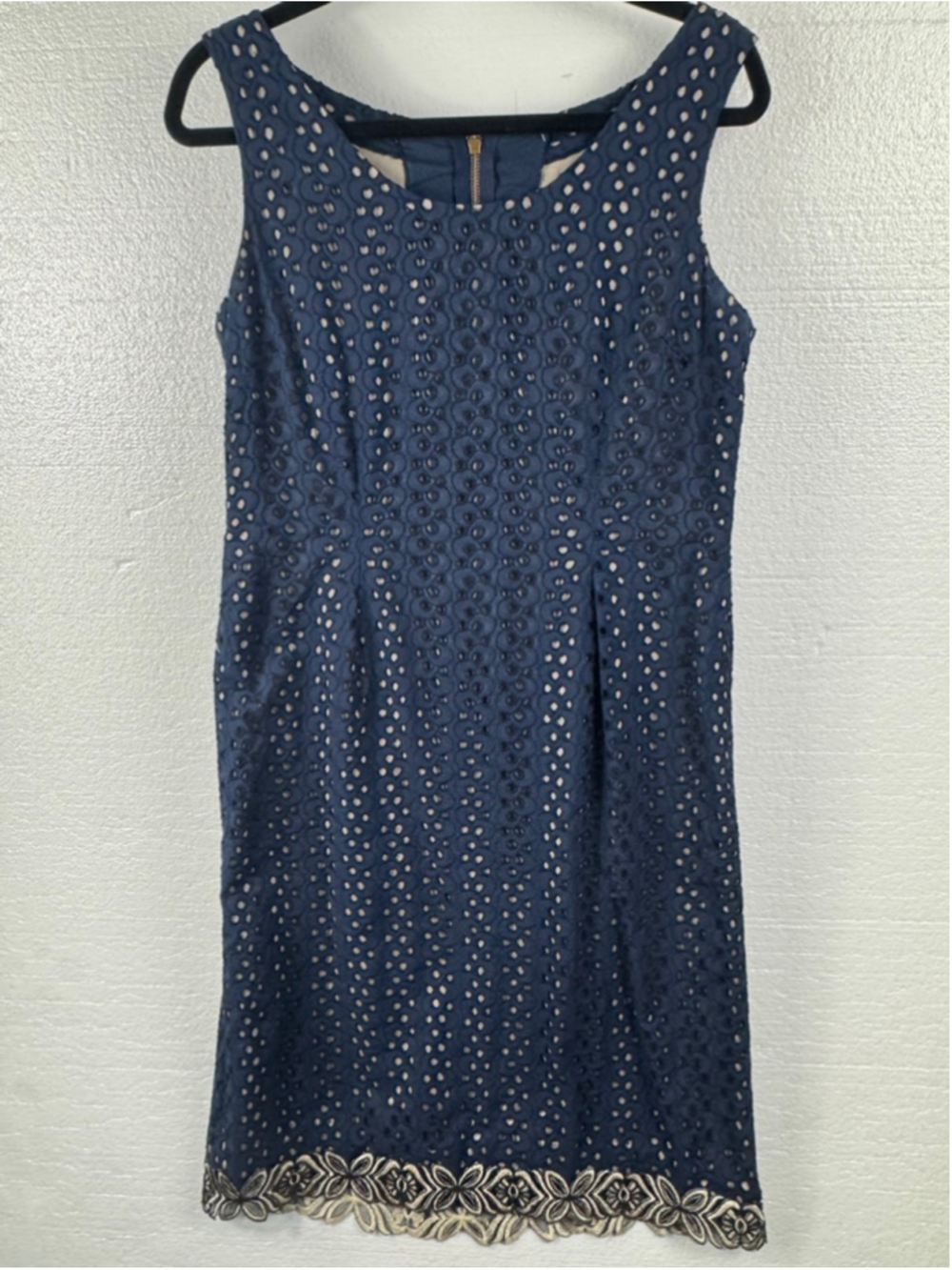 Women's Unbranded Navy eyelet sleeveless midi dress with a detailed hem